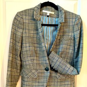 Size Zero like new houndstooth blazer.